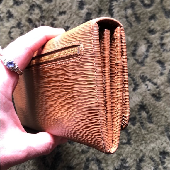 Auth PRADA long Vitello Wallet - Epi leather chestnut color w/ detachable ID tag - Picture 5 of 16